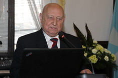 [VIDEO, FOTO] Rektor PRz uhonorowany złotym medalem Akademii Polskiego Sukcesu