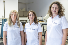 Od lewej: mgr inż. M. Lubas, dr inż. M. Żyłka, mgr inż. N. Marszałek,