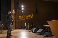 Noc naukowych wrażeń