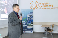 Prof. M. Oleksy,