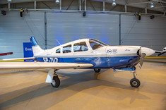 Nowy samolot „Piper” PA-28 wzbogacił flotę Ośrodka Kształcenia Lotniczego